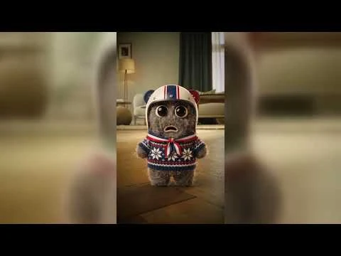 Dustin i norsk strikkegenser og hjelm